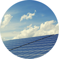 Ilustrativa-01-paneles-solares Ilustrativa-cielo nubes paneles-solares