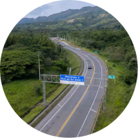 Ilustrativa-03-autopista-a-traves-de-un-paisaje-Solterra Ilustrativa-autopista-a-traves-de-un-paisaje